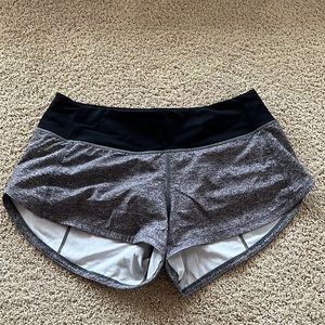 Lululemon Speed Up 2.5in Low Rise Short Size 2
